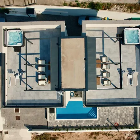With A Swimming Pool Okrug Gornji, Ciovo - 23097 *